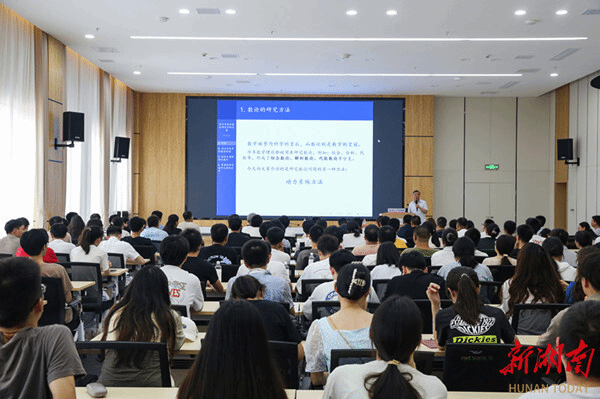 https://news-vod.voc.com.cn/9/2023/07/17/c5cb302d9adfa0e1fc292d4210dc84c69e1307b01689584108674.jpg?pid=5055745